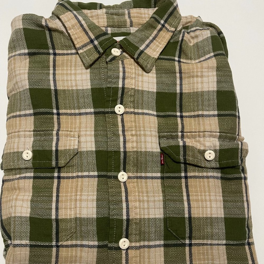 Levi's Button Down Plaid Flannel